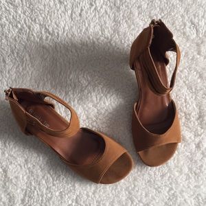 Lucky Top Brown Suede Sandal Heels